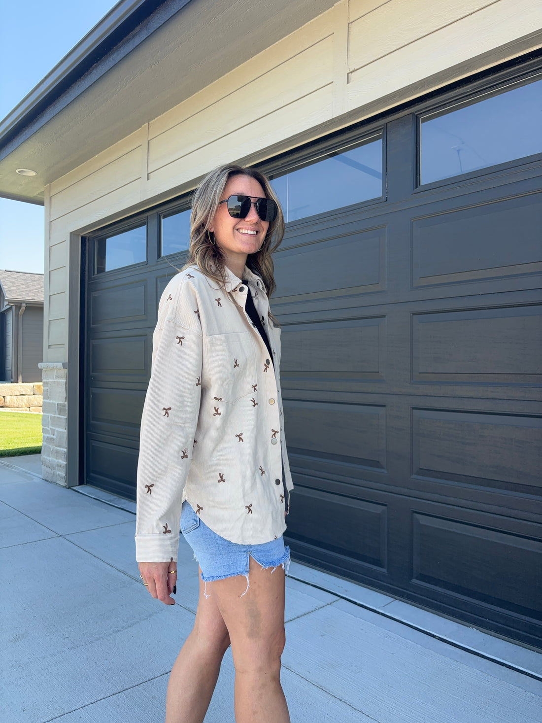 TAUPE Corduroy Bow Embroidered Shirt