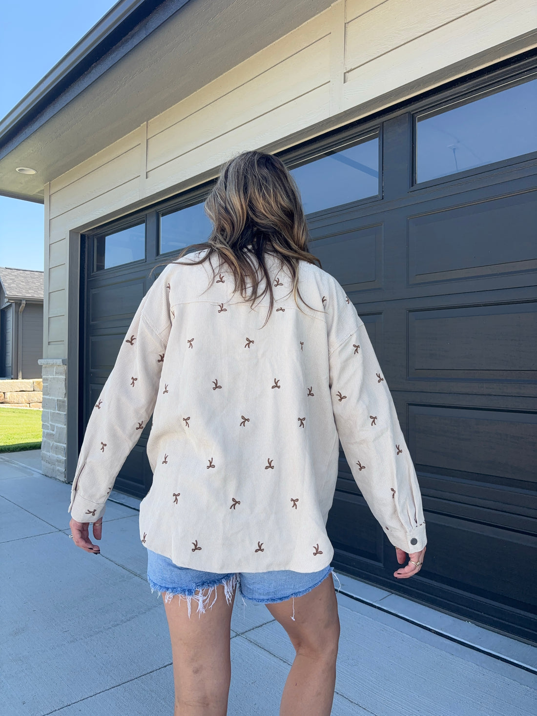 TAUPE Corduroy Bow Embroidered Shirt
