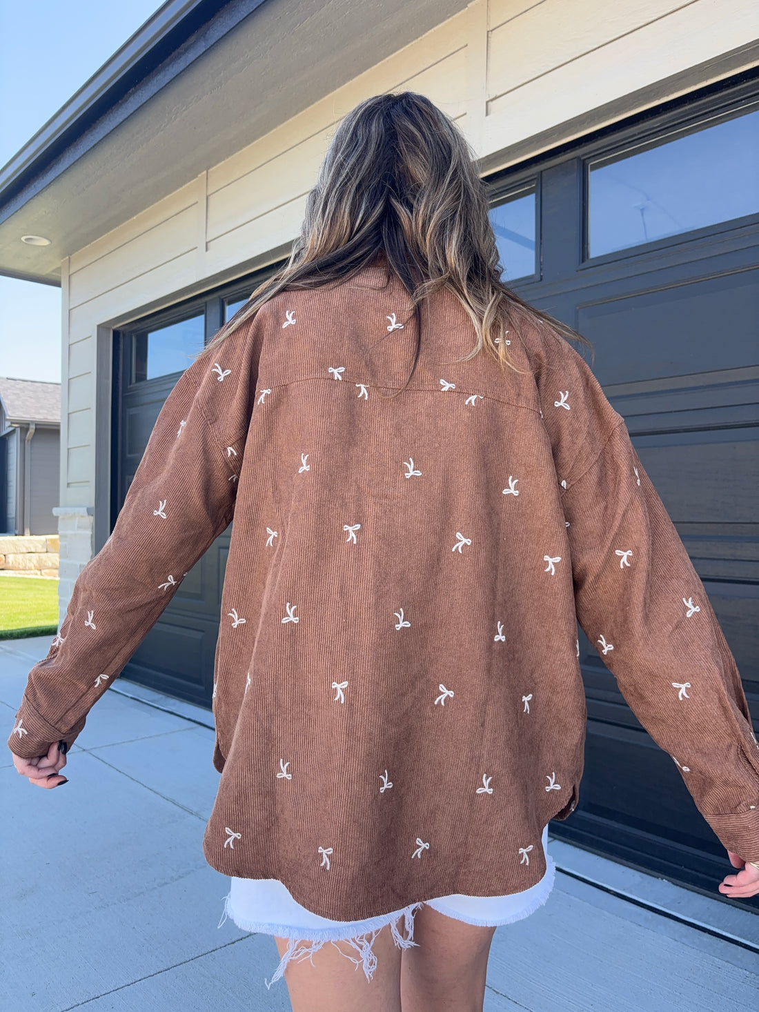 CAMEL Corduroy Bow Embroidered Shirt