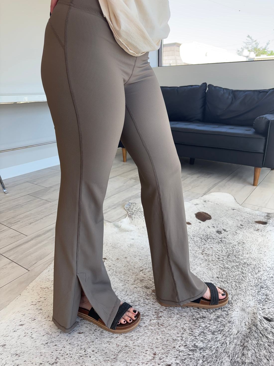 Converse Ribbed Flare Pant - MOCHA